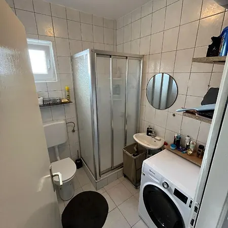 Lovro Apartamento *